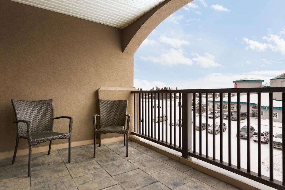 Days Inn & Suites By Wyndham Brandon Dış mekan fotoğraf