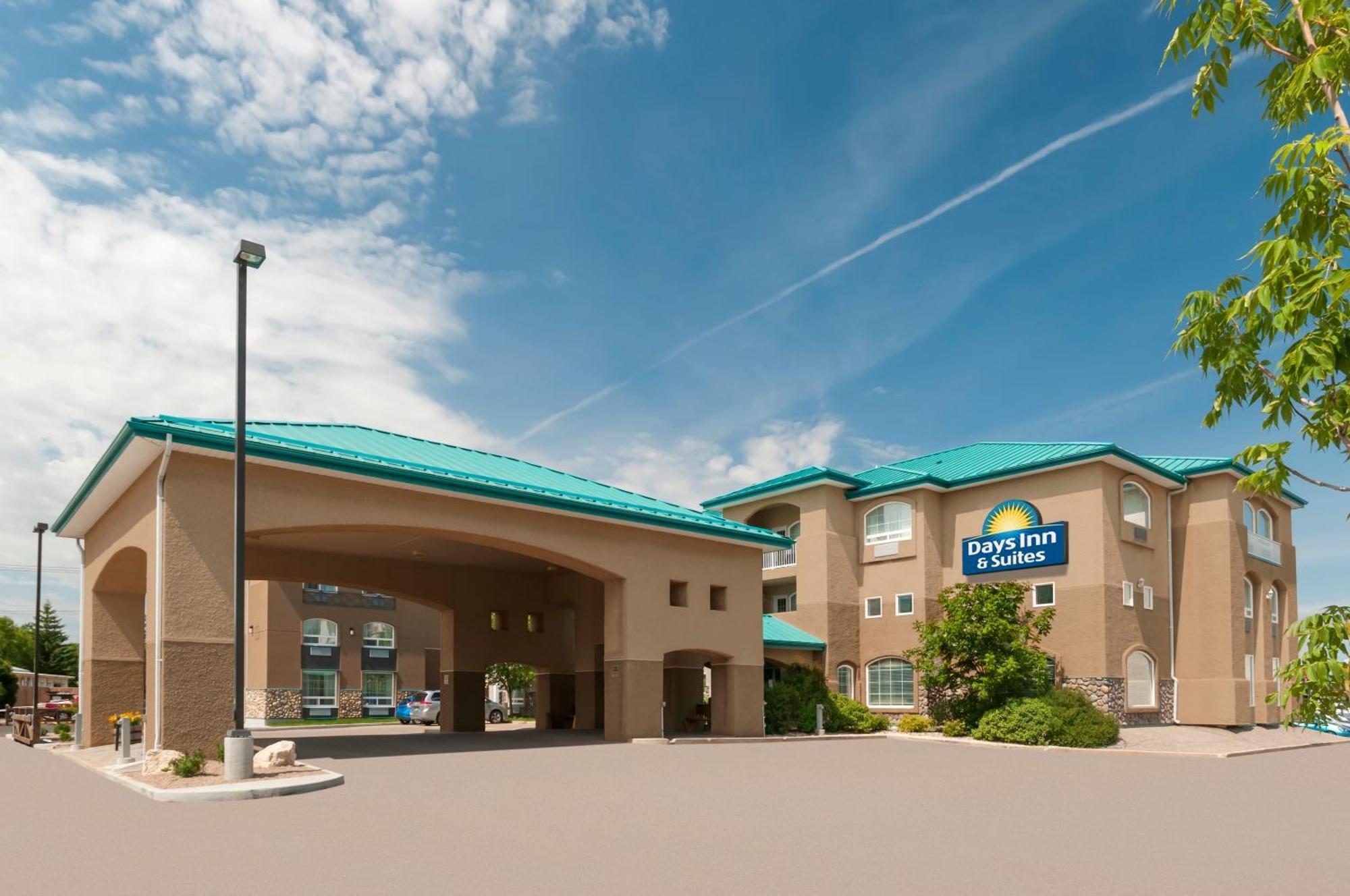 Days Inn & Suites By Wyndham Brandon Dış mekan fotoğraf